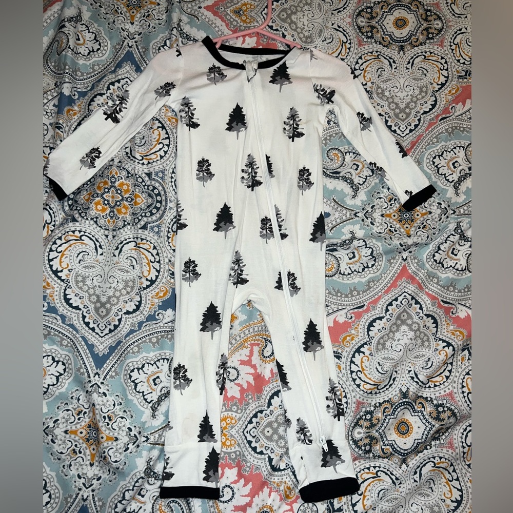 Kyte baby black and white trees romper